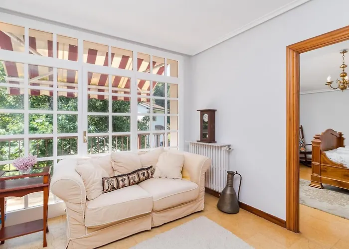 Preciosa Y Amplia Casa Con Piscina * Liendo