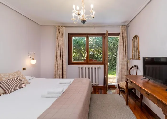 Preciosa Y Amplia Casa Con Piscina Holiday home