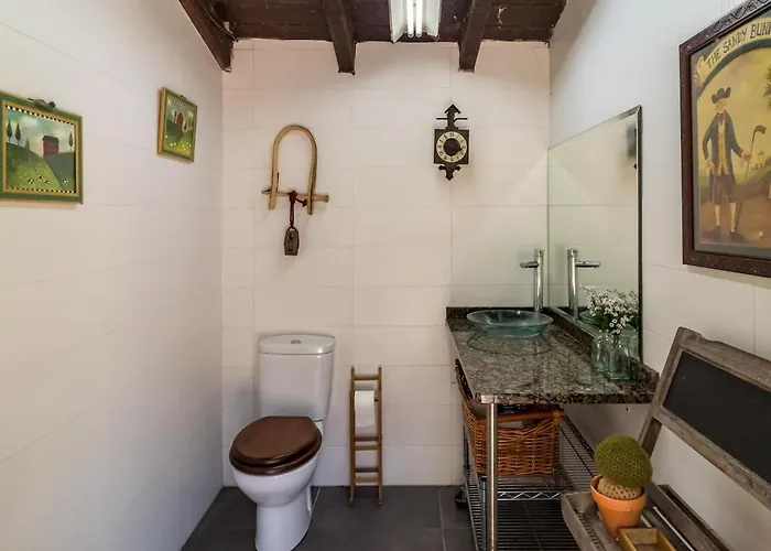 Preciosa Y Amplia Casa Con Piscina *