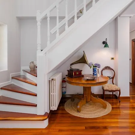 Preciosa Y Amplia Casa Con Piscina Liendo