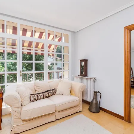 Preciosa Y Amplia Casa Con Piscina * Liendo