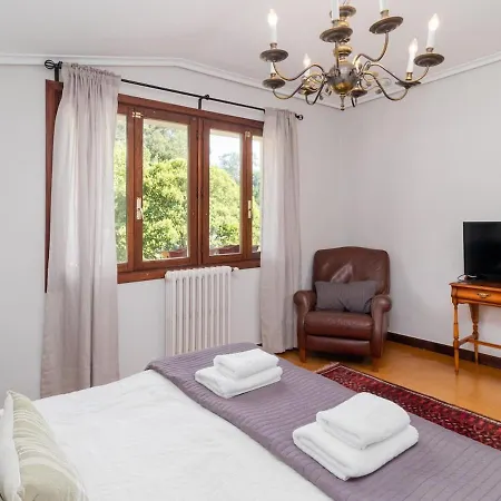 Preciosa Y Amplia Casa Con Piscina Prázdninový dům Liendo