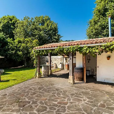 Preciosa Y Amplia Casa Con Piscina * Liendo