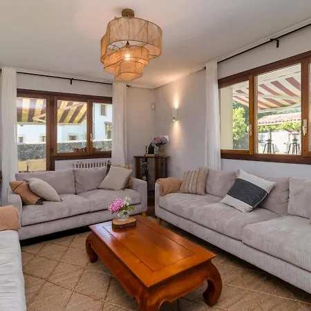 Prázdninový dům Preciosa Y Amplia Casa Con Piscina *