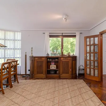 Preciosa Y Amplia Casa Con Piscina Prázdninový dům *