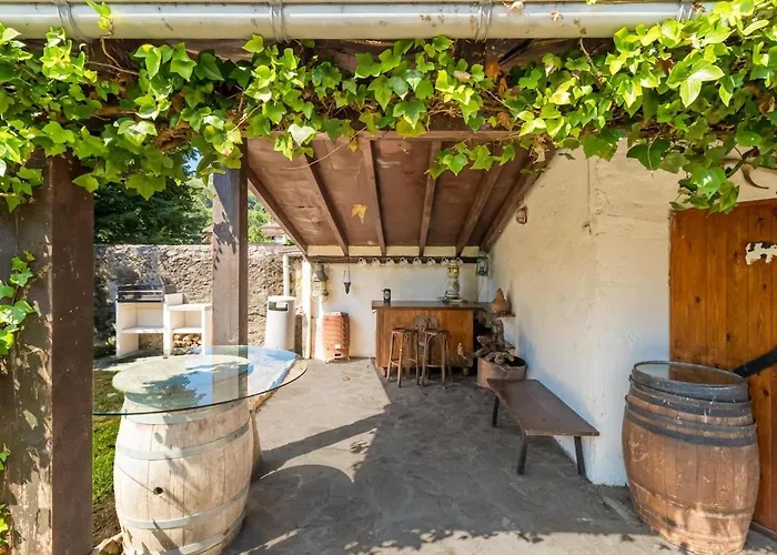 Preciosa Y Amplia Casa Con Piscina بيت للعطل *