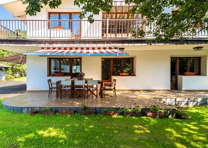 Preciosa Y Amplia Casa Con Piscina بيت للعطل لييندو